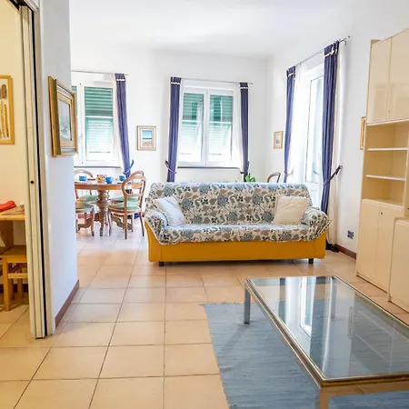 Lovingenoa - White House Appartement