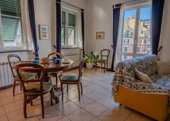 Lovingenoa - White House * Génova