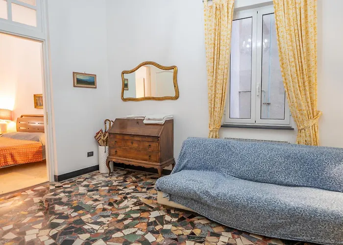 Lovingenoa - White House Génova