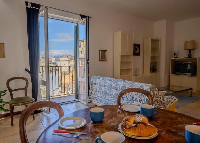 Lovingenoa - White House Génova